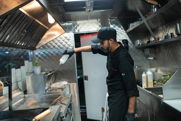 Restaurant equipment leasing vs. buying: which is best for your business?